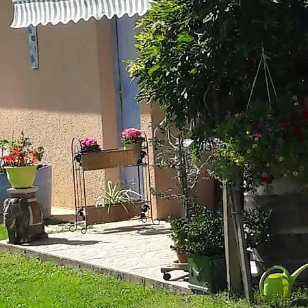D'hotes Maranje Bed and Breakfast Saint-Germain-du-Puch
